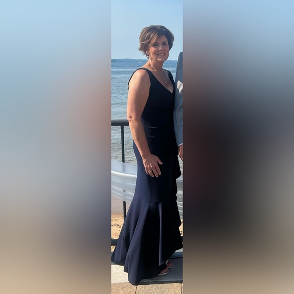 Betsy & Adam Sleeveless V-Neck Spiral Ruffle Cascade Gown, size 10, Navy Blue - Picture 3 of 6